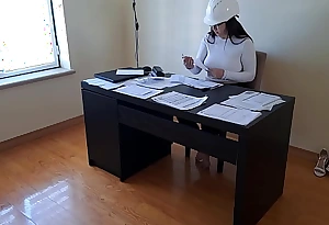 Worker fucks boss's wife after this chab rejects her