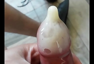 Air mani dalam kondom