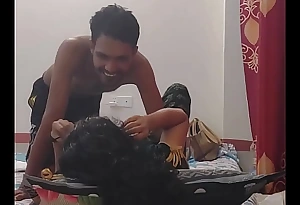 हॉट सुंदर मिलफ भाभी रोलप्ले सेक्स साथ मासूम देवर बंगाली सेक्स वीडियो