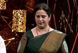 Hot added to sexy actress geetha aunty side show