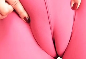 Unmixed cameltoe cum-hole in tight spandex working out ass