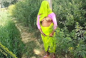 Indian couple injoy outdoor sex in village porn in hindi