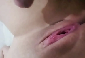Rosada y estrecha vagina