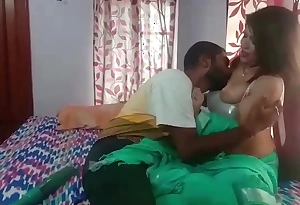 Indian sexy nokrani fucked by young boss.. viral with clear audio!!