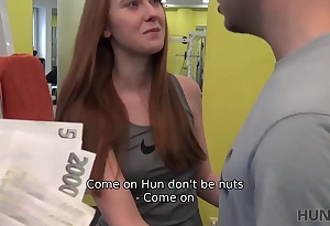 HUNT4K. Muscled bf watches how on earth well-shaped teen girl cheats