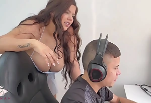I have secret sex with my stepbro who is a nerd gamer - Savannah Watson