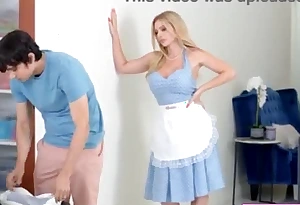 Cleaning MILF stepmom provokes their way stepson by flashing their way goods